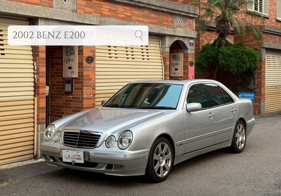2002 BENZ E200